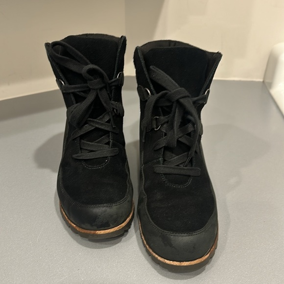 UGG boots - Picture 2 of 5